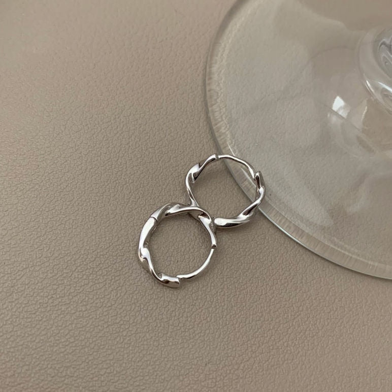 2026 Korean New Simple Temperament Circle Pearl Earrings Fashion Small Versatile Earrings  Jewelry